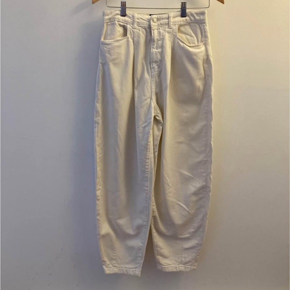 Zara Women's Curved Jeans Size 36 - Picture 2 of 4